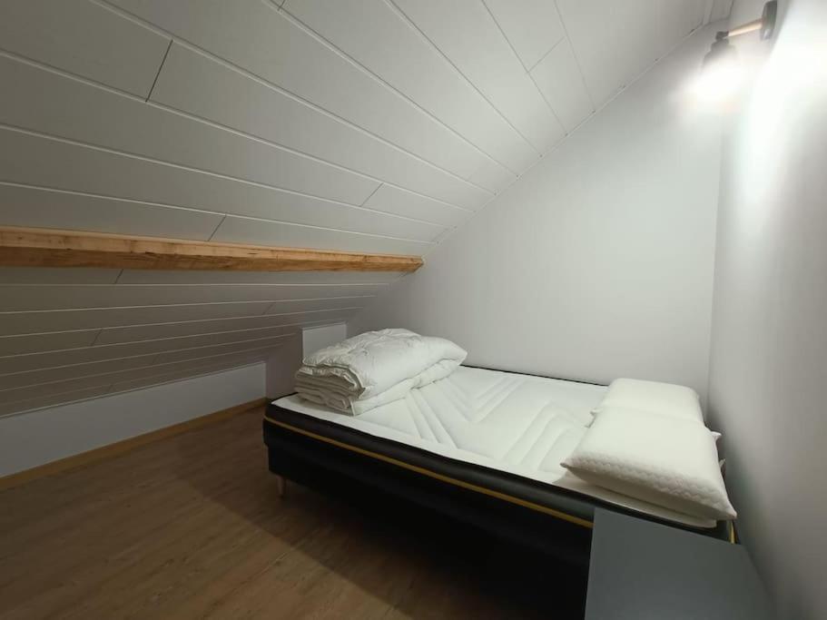 # Le Beffroi# Maison# Murol Buitenkant foto