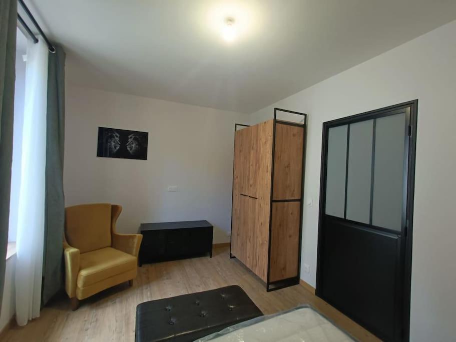 # Le Beffroi# Maison# Murol Buitenkant foto